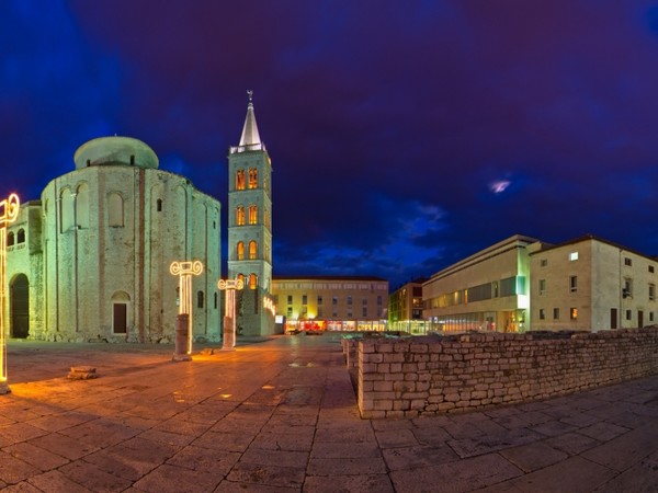 50499-evening-in-town-_Zadar