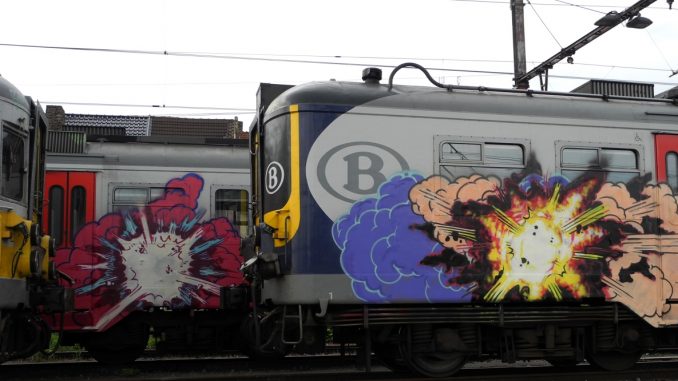 75833