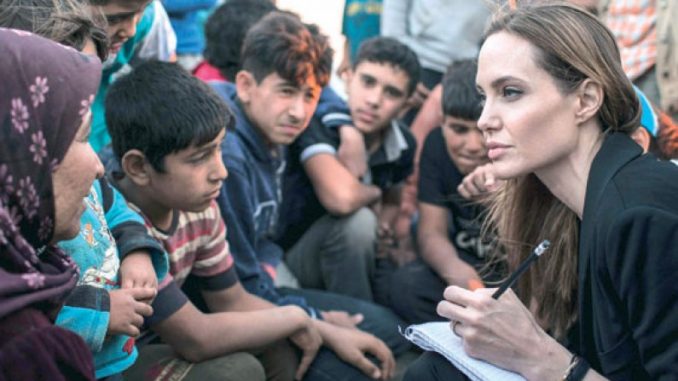 ANGELINA JOLIE IN TURCHIA ANGELINA JOLIE IN TURCHIA