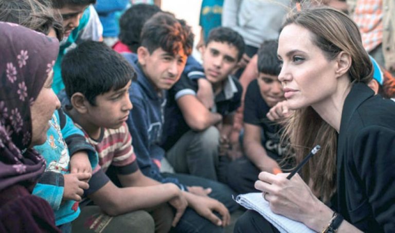 ANGELINA JOLIE IN TURCHIA ANGELINA JOLIE IN TURCHIA