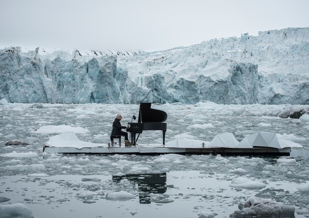LUDOVICO EINAUDI PER GREENPEACE LUDOVICO EINAUDI PER GREENPEACE