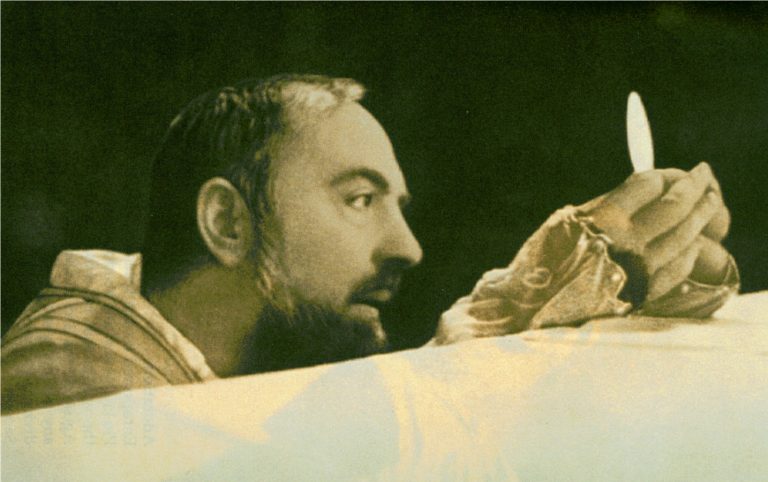 Testo preghiera Padre Pio per trovare anima gemella Testo preghiera Padre Pio per trovare anima gemella
