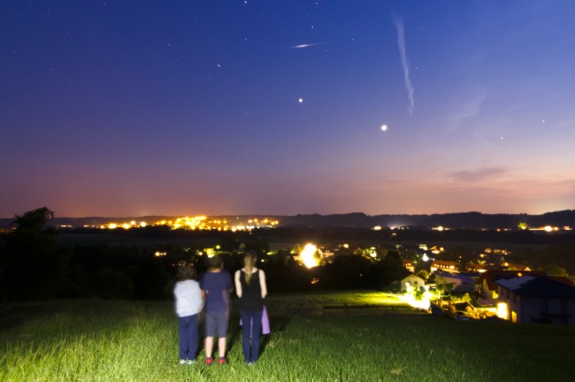 Venere (il punto più brillante) e Giove al crepuscolo Venere (il punto più brillante) e Giove al crepuscolo
