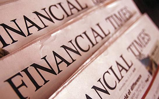 Alcune copie del Financial Times, quotidiano che si è schierato contro la Brexit Alcune copie del Financial Times, quotidiano che si è schierato contro la Brexit