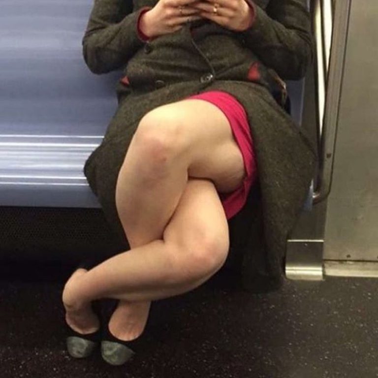 gambe accavalate