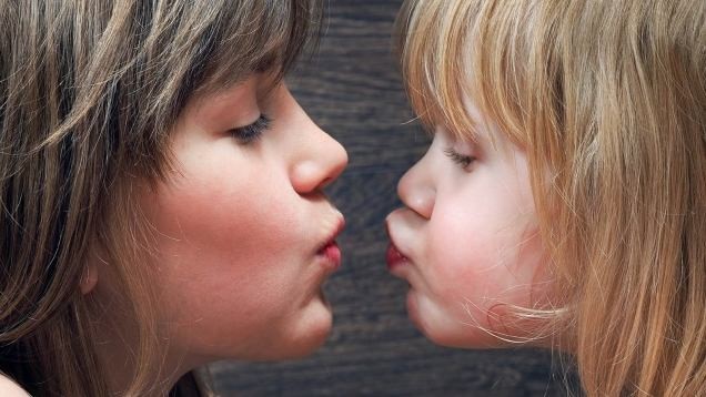Mononucleosi: cause, sintomi, cura e prevenzione Mononucleosi: cause, sintomi, cura e prevenzione