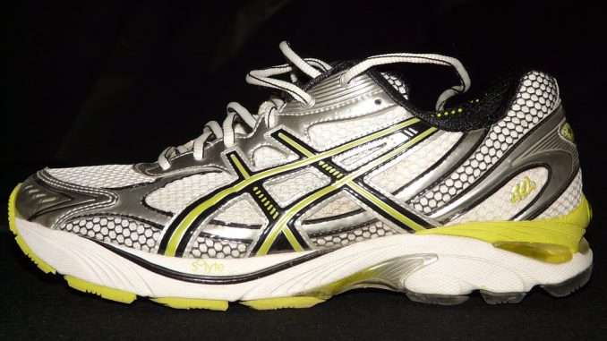 sneakers-77087_960_720