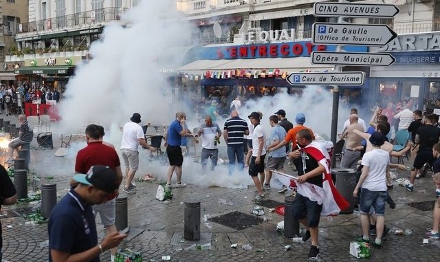 tifosi russi espulsi tifosi russi espulsi