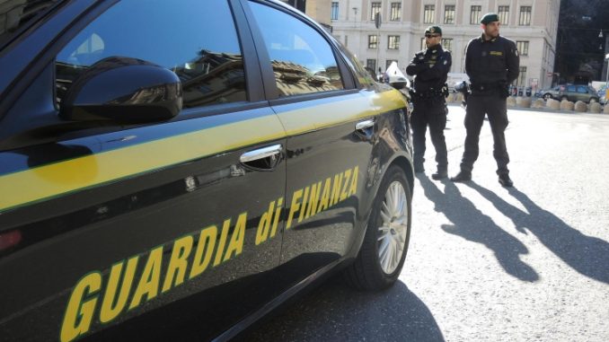 Arrestato vigile