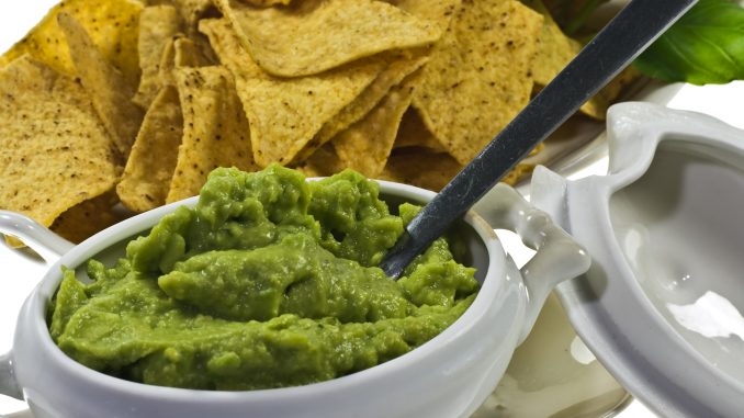 Guacamole and nachos