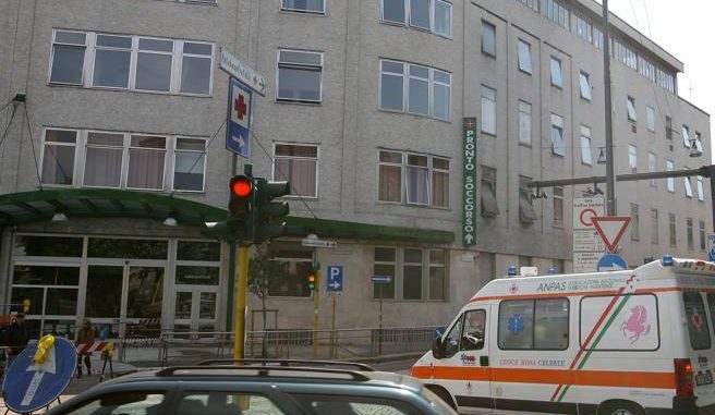Lite tra due trans: dopo il ricovero uno dei due si suicida Lite tra due trans: dopo il ricovero uno dei due si suicida