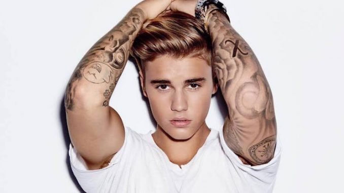JUSTIN BIEBER. JUSTIN BIEBER.