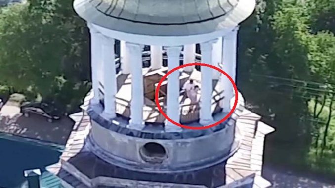 sesso sul campanile