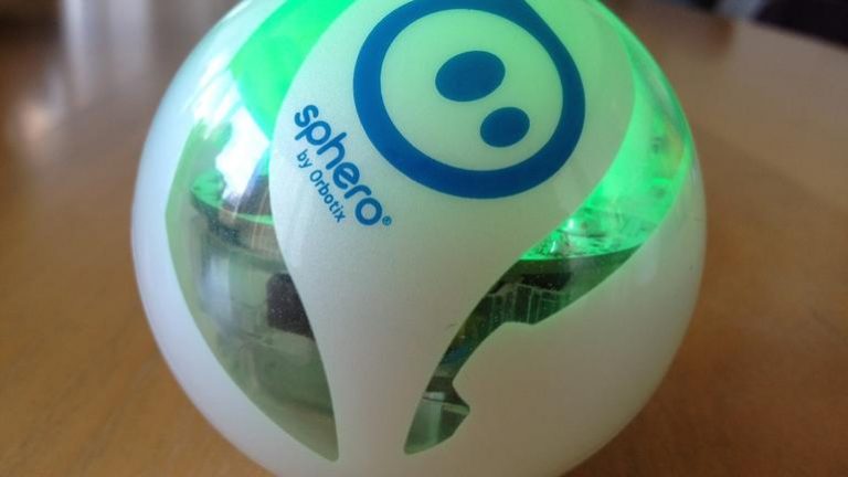 Sphero 2.0: funzionalità della nuova palla robotica telecomandata Sphero 2.0: funzionalità della nuova palla robotica telecomandata