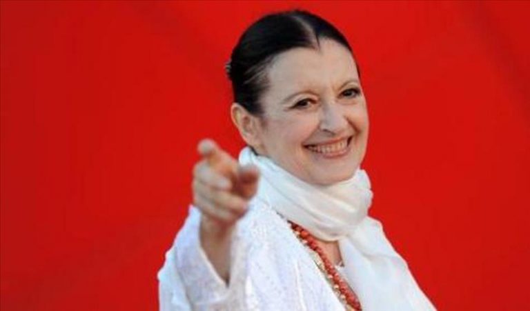 Carla Fracci danza ancora, nonostante i suoi 80 anni Carla Fracci danza ancora, nonostante i suoi 80 anni