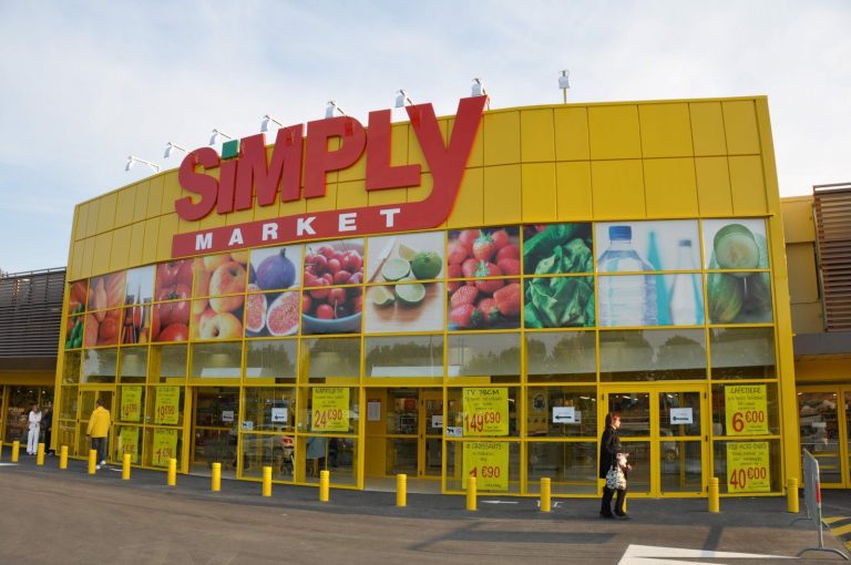 Simply Market assume a Milano Simply Market assume a Milano