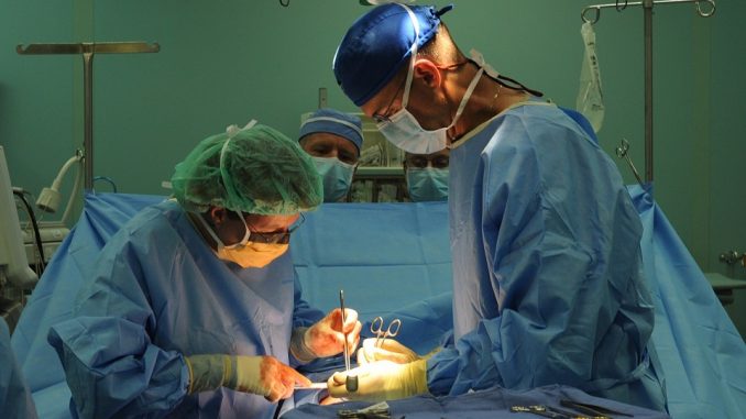 Chirurgia "inutile". Perché è ancora così in voga? Chirurgia "inutile". Perché è ancora così in voga?