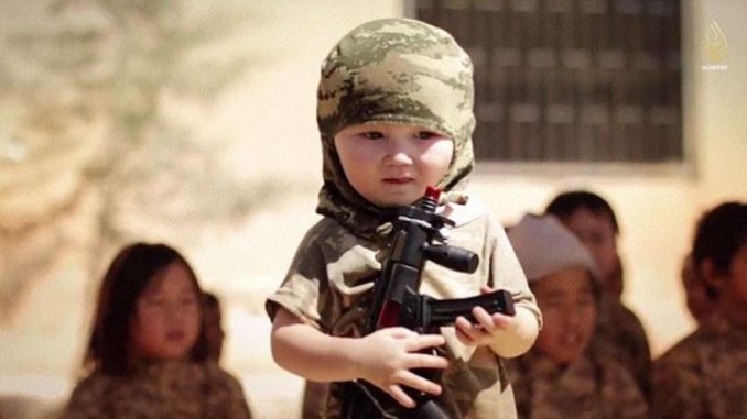 isis-bambini-terroristi isis-bambini-terroristi