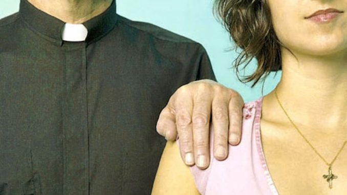 Un sacerdote di Castellammare di Stabia sta per diventare padre, l’uomo ha annunciato l’intenzione di lasciare il sacerdozio. Prete di Castellammare
