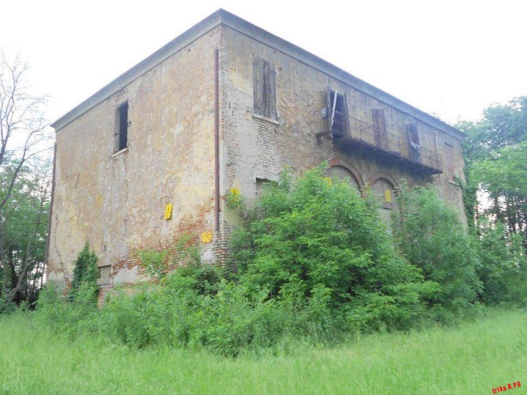 Villa stregata di Cona Villa stregata di Cona