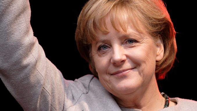 Angela Merkel cerca di riguadagnare la fiducia degli elettori Angela Merkel cerca di riguadagnare la fiducia degli elettori