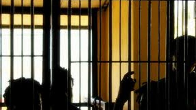 brescia-sesso-in-carcere-tra-guardie-donne-e-detenuti-maschi Brescia, sesso in carcere tra guardie donne e detenuti maschi