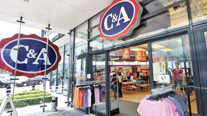 C&A assume: il gruppo di abbigliamento olandese investe sul suolo italiano. C&A assume: il gruppo di abbigliamento olandese investe sul suolo italiano.