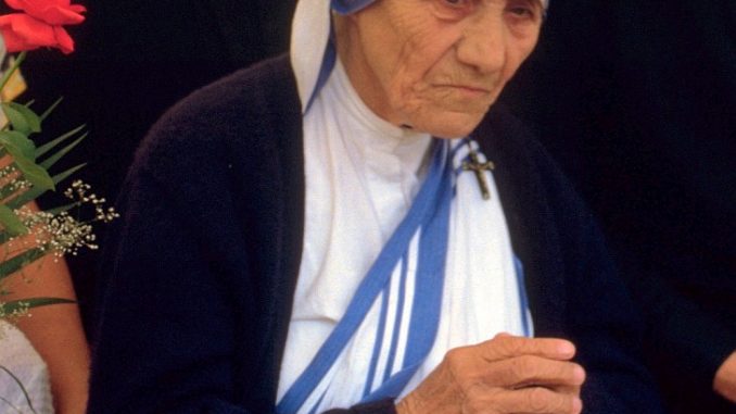 Madre Teresa una santa moderna Madre Teresa una santa moderna