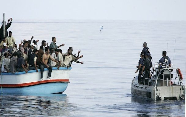 Immigrati: 1725 persone soccorse giovedì al largo della Libia, 14 000 in cinque giorni Immigrati: 1725 persone soccorse giovedì al largo della Libia, 14 000 in cinque giorni