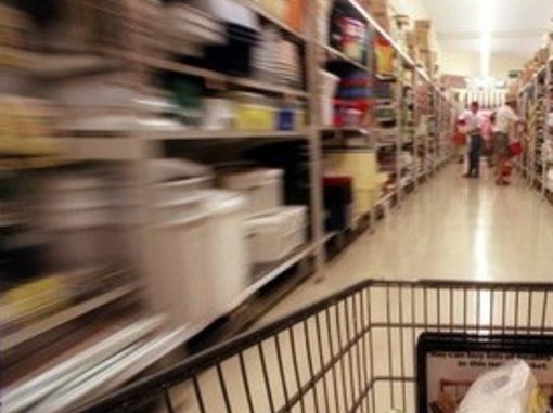 recanati-60enne-ruba-nel-supermercato-per-mangiare-i-carabinieri-le-offrono-il-pranzo Recanati, 60enne ruba nel supermercato per mangiare: i carabinieri le offrono il pranzo