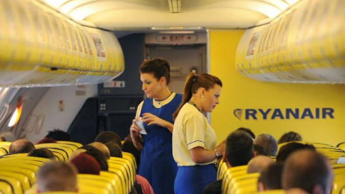 Ryanair recluta Assistenti di volo: Cabin Crew Day organizzati in tutta Italia Ryanair recluta Assistenti di volo: Cabin Crew Day organizzati in tutta Italia