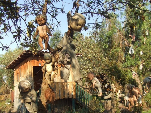 island-of-dolls-112 Seie di bambole sull'Isola di Julian Santana Barrera