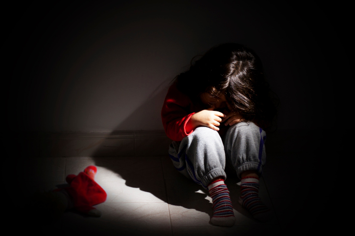 bari-violentata-fidanzata-minorenne-offerta-allamico violenza minori