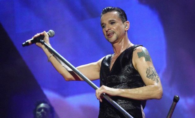corbis-42-50000610-jpg-depeche_mode_perform_at_the_stadio_olimpico_in_rome