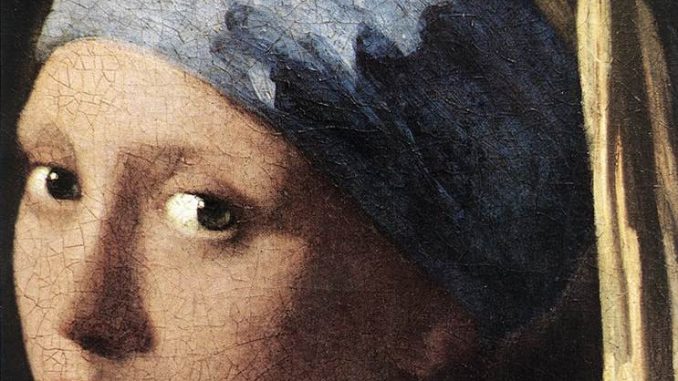 Orecchini grandi e pendenti: come abbinarli al meglio orecchini