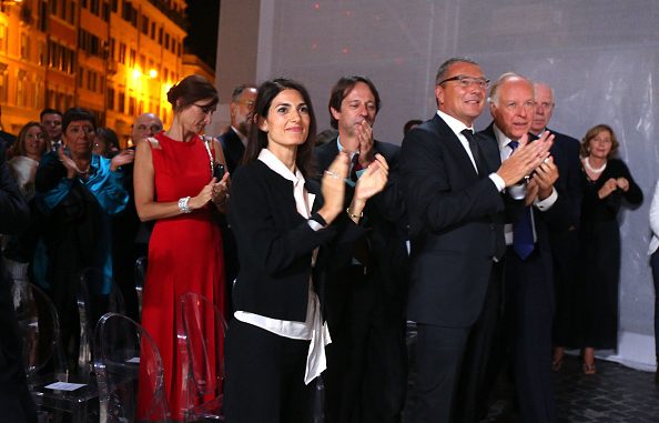 Ordigno al 5 stelle: trovato in casa di un collaboratore della Raggi Ordigno al 5 stelle: trovato in casa di un collaboratore della Raggi
