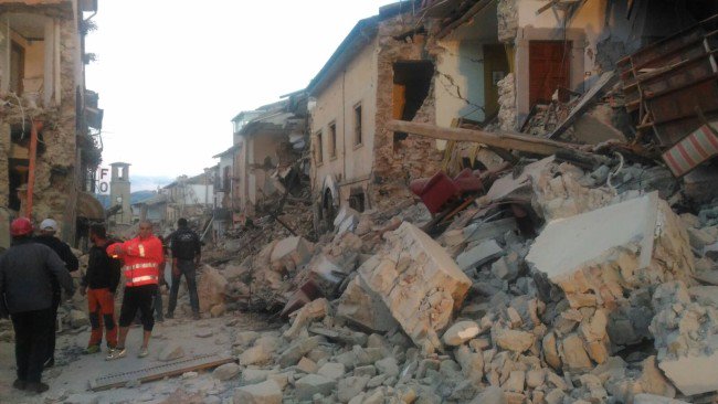 terremoto-partorisce-in-auto-durante-la-notte terremoto