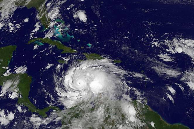 uragano-matthew-25-morti-ai-caraibi-previsto-larrivo-in-florida Uragano Matthew: 25 morti ai Caraibi, previsto l'arrivo in Florida