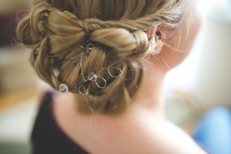 Acconciature per bambine: matrimonio, comunione, cresima acconciatura