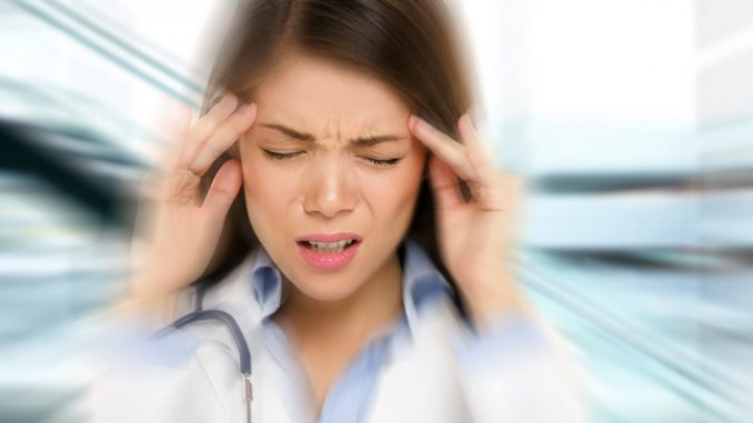 Pressione bassa e mal di testa: cause e rimedi Pressione bassa e mal di testa: cause e rimedi