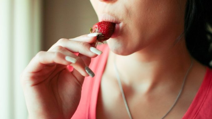 Sesso orale: come far godere una donna con la lingua orale