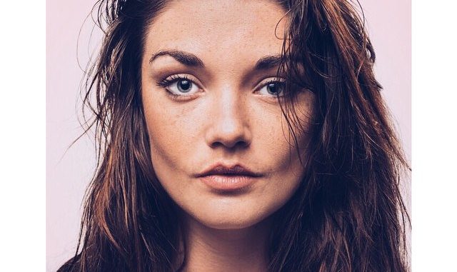 Contouring per snellire il viso contouring