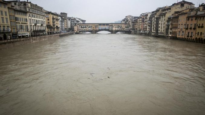 MALTEMPO A FIRENZE: PIENA DEL FIUME ARNO