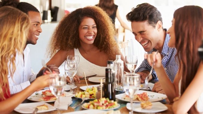 Come mangiare sano fuori casa Come mangiare sano fuori casa
