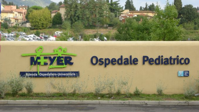 Meningite allarme in Toscana: bimbo di 8 ani ricoverato al Meyer Meningite allarme in Toscana: bimbo di 8 ani ricoverato al Meyer