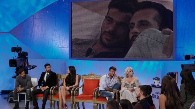 il-bacio-di-riccardo-e-camilla-e-le-sorprese-di-cladio-sona Il bacio di Riccardo Sona e le sorprese di Claudio Sona a Uomini e Donne