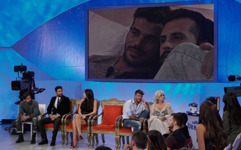 il-bacio-di-riccardo-e-camilla-e-le-sorprese-di-cladio-sona Il bacio di Riccardo Sona e le sorprese di Claudio Sona a Uomini e Donne
