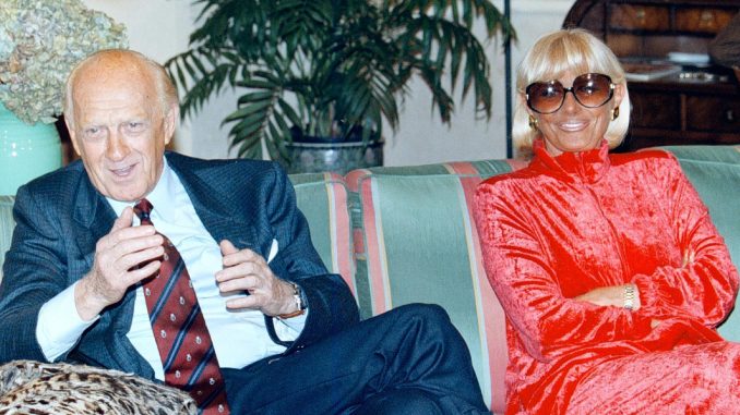 Casa Vianello, i domestici: nella casa ci sono i fantasmi di Sandra e Raimondo casa vianello