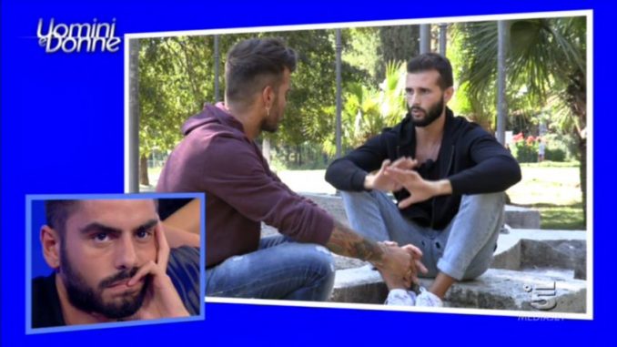 uomini-e-donne-continuano-i-dubbi-su-camilla-e-il-bacio-tra-claudio-sona-e-francesco Uomini e Donne, continuano i dubbi su Camilla e il bacio tra Claudio Sona e Francesco