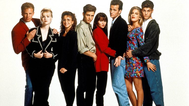 Beverly Hills 90210: il cancro di Brenda unisce il cast Beverly Hills 90210